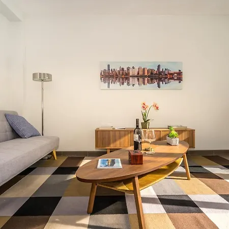 Mar Apartment *
